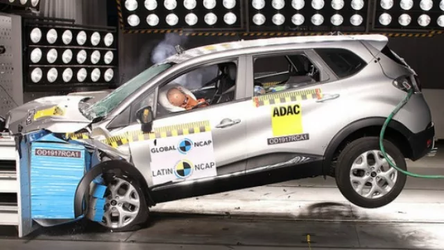 Renault Captur pasa bien la prueba de choque: 4 estrellas