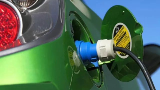 YPF instala estaciones para autos eléctricos