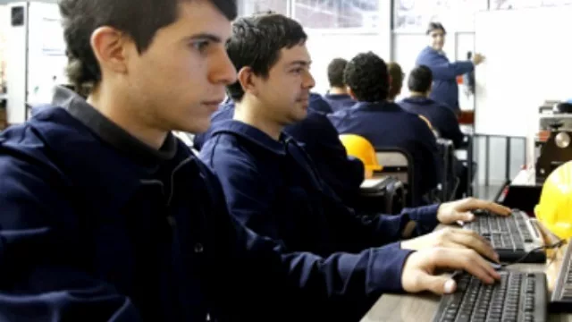 Arranca un nuevo año de la Red de Formación en Oficios (la Fundación YPF junto a instituciones educativas locales)