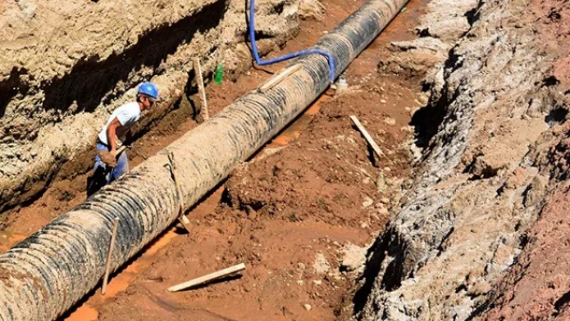 Cinco empresas quieren construir el Colector Cloacal del Oeste II en Neuquén (400 millones en obras bajo tierra, las que no se ven)