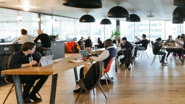 Cómo tener tu oficina en Buenos Aires por $ 2.800 por mes (en mayo WeWork abre 2.400 escritorios) 