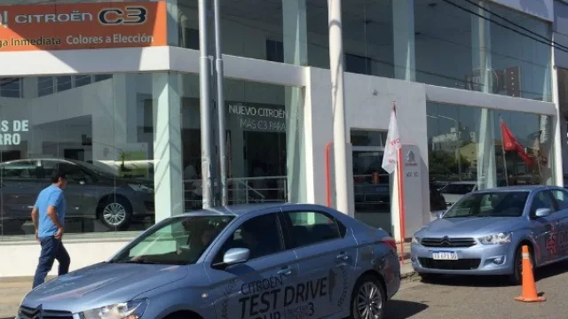 En D'Abord se realizó el test drive del nuevo Citroën C-Elysée