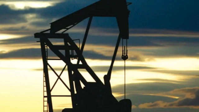 Golpe al sector petrolero: YPF baja 31 equipos en la cuenca neuquina y complica a las empresas tercerizadas