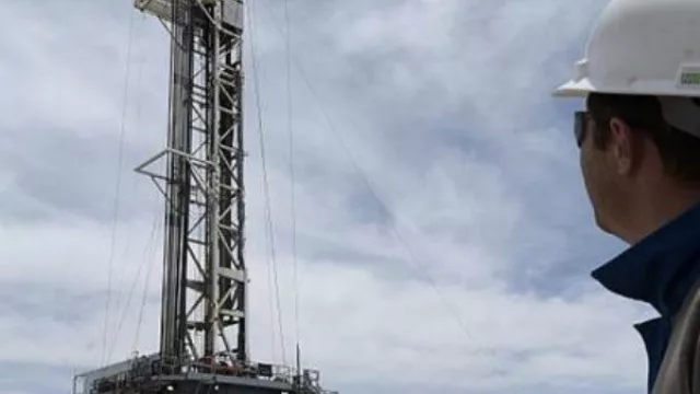 YPF y Petronas ratifican inversión de U$S 192 M en Vaca Muerta (avanza segunda etapa tras buenos resultados en la primera fase)