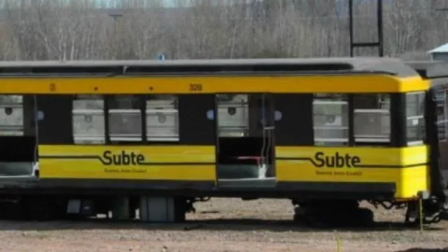 Y ahora...  ¿Se viene el subte neuquino? Llegaron doce unidades Mitsubishi a Añelo