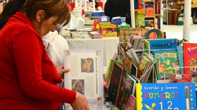 Ya llega la 4ta Feria Internacional del Libro a Neuquén: Pigna y Los Leuco dicen presente