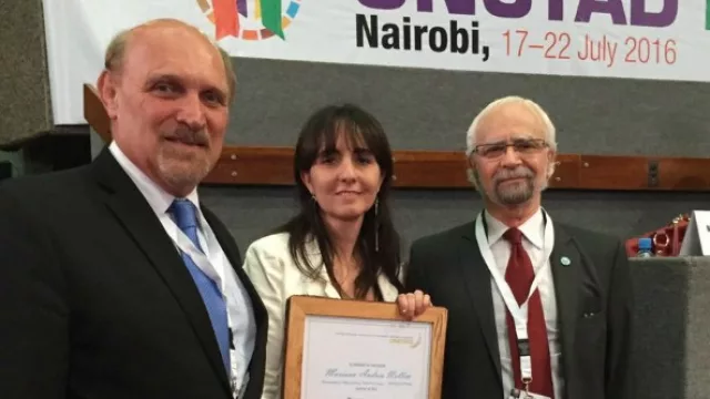 Una empresaria mendocina ganó el Premio Mujer Empresaria 2016 (Reciclarg en Emprendimiento Verde)