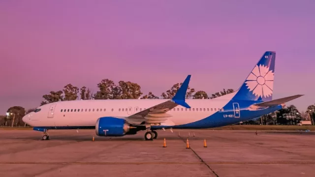 Aerolíneas Argentinas suma otro Max 0 Km (llega a FAdeA para pintado y se suma a la flota)