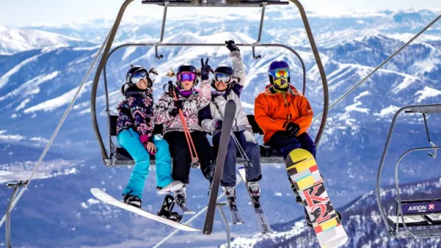 Neuquén participa de la Feria Expo SKI de San Pablo (para la promoción de productos de nieve)