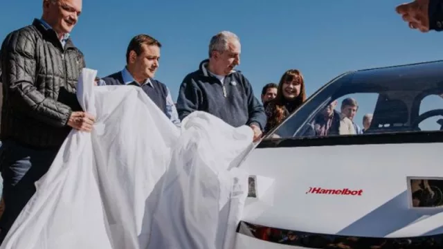 Presentaron el C-R2 (vehículo eléctrico producido íntegramente en Misiones)