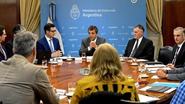 Mundial Qatar 2022: Gobierno y empresas afinan un "Ahora 12" para televisores