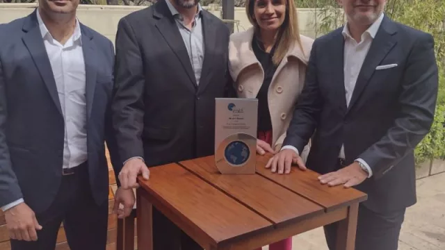 Grupo Libertad, la primera argentina en alzar el premio a la Excelencia en Gestión Energética con la que ahorran US$ 2 millones anuales (mientras apuran 4 aperturas de "Mini Mayoristas")