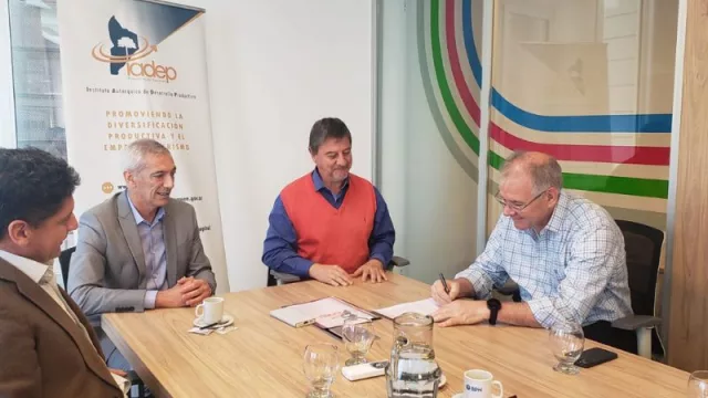 El IADEP realizó el Acto de Adjudicación del Concurso de Inversores (para ex bodegas de El Chañar)