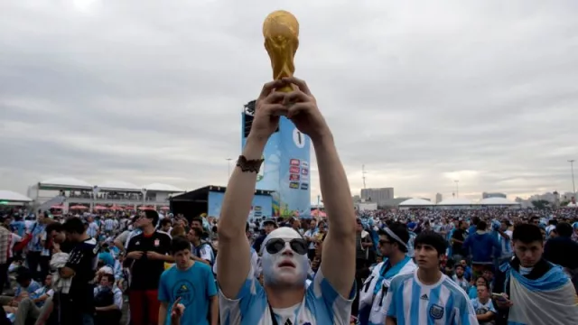 Dólar Qatar: la AFIP pone la lupa en el banderazo de argentinos que van al Mundial