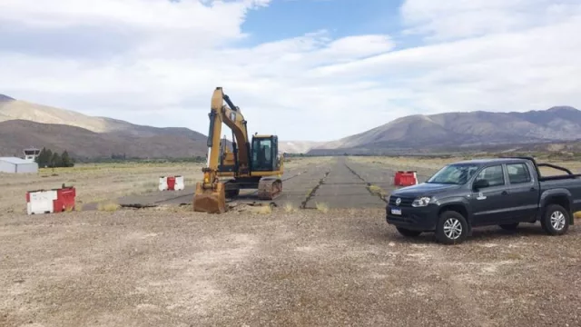Comienzan a refaccionar el aeropuerto de Chos Malal