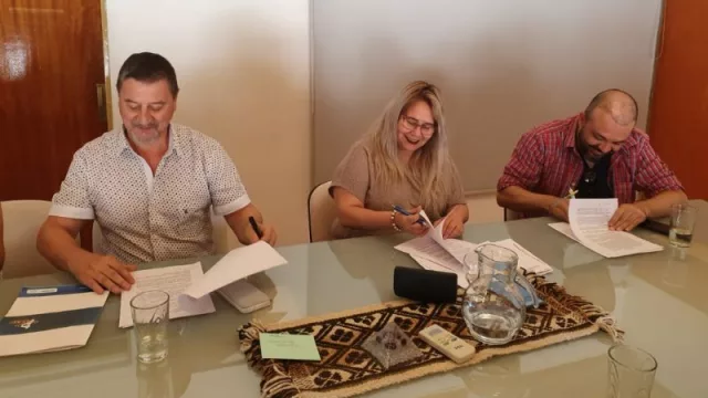 Apoyo a productores y productoras de Senillosa