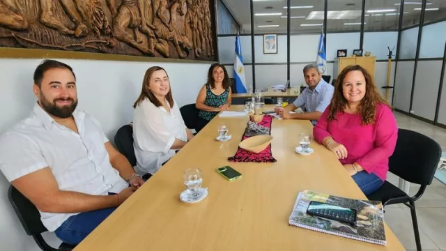 Sector público y privado trabajan en el Check In Digital