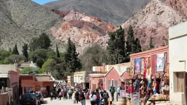 Con altos niveles de ocupación hotelera, Jujuy cierra enero con buena afluencia turística (a la espera de la explosión en carnaval)