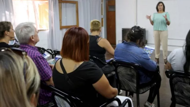 Relevarán la cantidad y el perfil de los turistas en la Fiesta de la Confluencia