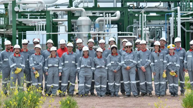 Pan American Energy lanza su programa de pasantías nacionales (seleccionarán a más de 65 estudiantes)