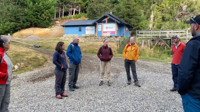 Francia invertirá € 150 mil para fortalecer el senderismo en Neuquén