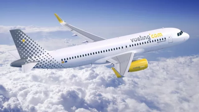 Vueling experimenta un aumento de la demanda de vuelos a Londres con motivo de la coronación de Carlos III