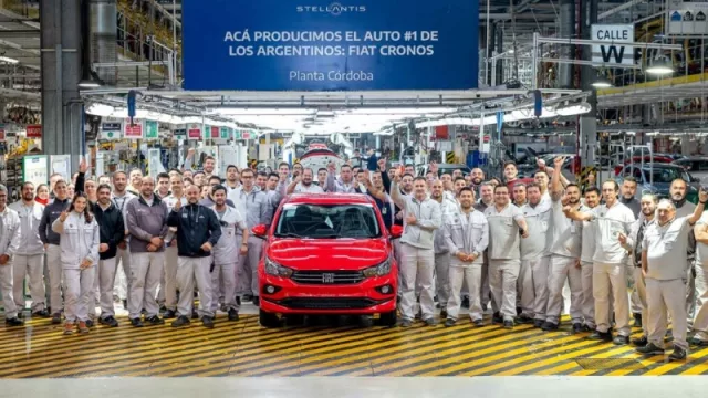 Cronos imparable: el auto más vendido rompió un récord del Fiat 600