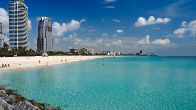 South Beach: la reina definitiva de las playas de Miami (¿Listo para disfrutar de la mejor playa que te va a dejar sin palabras?)