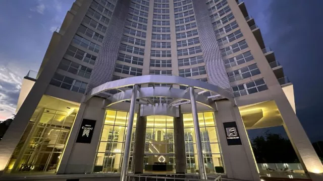 Cioffi inauguró el primer all-inclusive de lujo de la provincia (una experiencia única que combina gastronomía de primer nivel y entretenimiento)