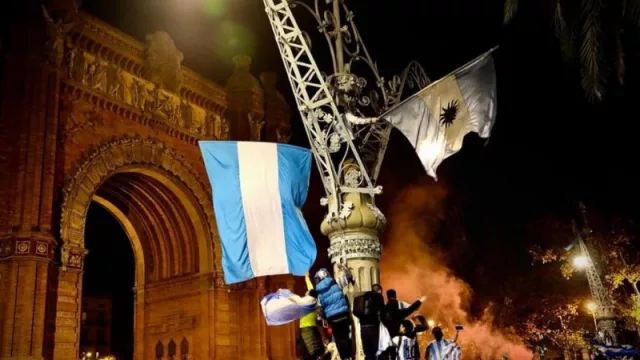 Barcelona, Miami, Madrid, Nueva York y Los Ángeles: las 5 ciudades con más votantes argentinos en el exterior (Tel Aviv en el top 10, Roma no)