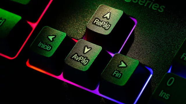 Newsan abre la puerta para salir a jugar (lanzó NBX su marca gaming con monitores y accesorios)