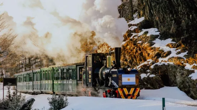 Ushuaia está "a punto caramelo": mucha nieve y opciones para ir la ciudad "trasandina" (qué ofrece Los Cauquenes)
