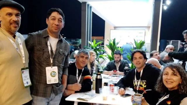 Productores de Neuquén participan en el 48° Congreso Internacional de Apicultura