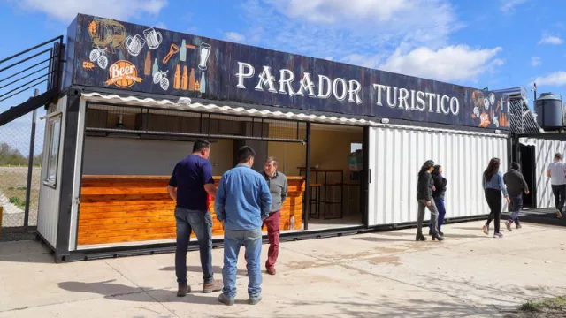 Con una inversión de $ 30.000 millones, Senillosa se prepara para inaugurar su nuevo Parador Gastronómico en la costa del Río Limay