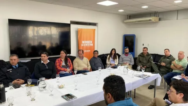 Se trabaja en la apertura de la temporada de Termas de Copahue