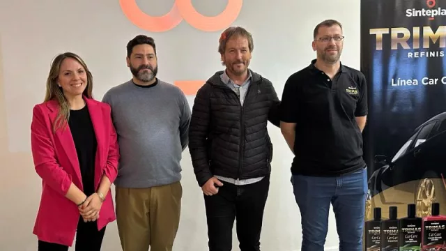 Cuántos litros de Trimas hacen falta para repintar un auto (y por qué el “rojo lucifer” es un demonio para los pintores)