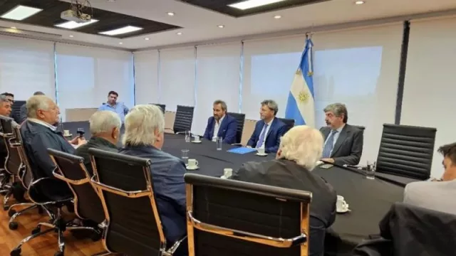 Catheda se reunió con el secretario de Trabajo de Nación (reforma laboral e impuesto a las ganancias, entre los temas principales)