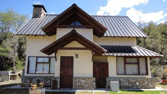 Cabañas Moquehue: descubrí el paraíso natural de Villa Pehuenia