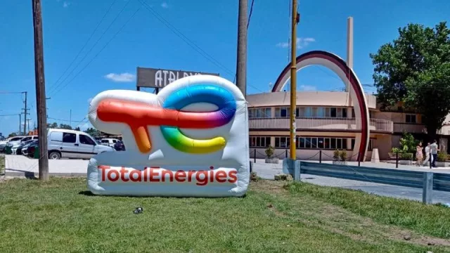 TotalEnergies invita a disfrutar de la energía única del verano
