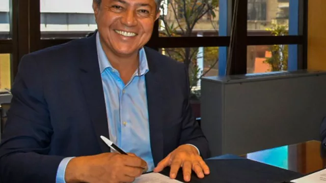 El gobernador Rolando Figueroa y el titular del organismo, Ignacio Lamothe, acordaron avanzar en un programa para proyectos urbanísticos