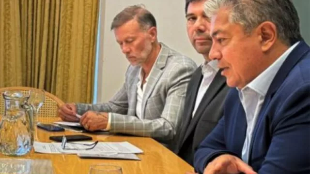 Neuquén y Vista: llega una alianza por la captura de carbono y la Educación