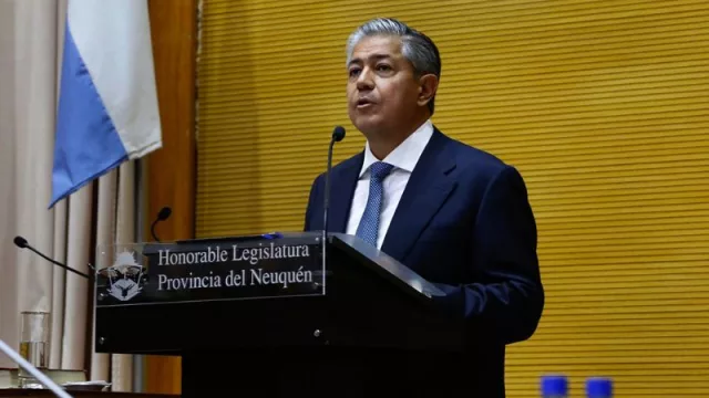 Seguí el discurso que el gobernador Rolando Figueroa dará en la Legislatura