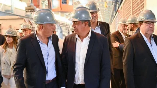 Gobernadores patagónicos visitan Aluar (la empresa nacional de aluminio), con el objetivo de promover la industria nacional