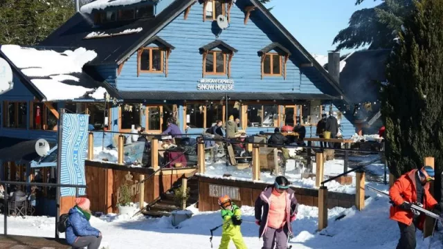 Cerro Bayo de Villa La Angostura ofrece ahorro del 25% en preventa de “skipack” (para la temporada de invierno 2024)