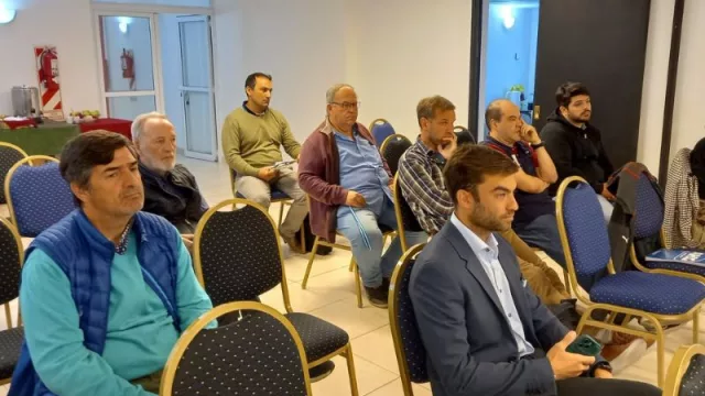 Capacitación de CALF a comerciantes y hoteleros (las herramientas para enfrentar los aumentos en los costos de energía)