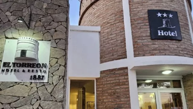 Reinauguran el histórico hotel en Chos Malal: una puerta al turismo del norte
