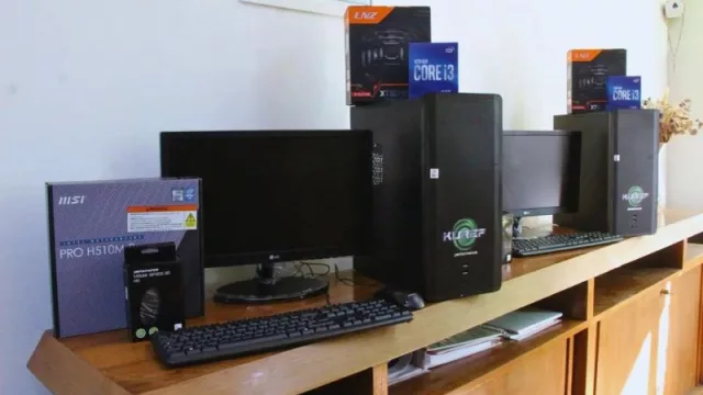 Pan American Energy dona equipos informáticos al municipio