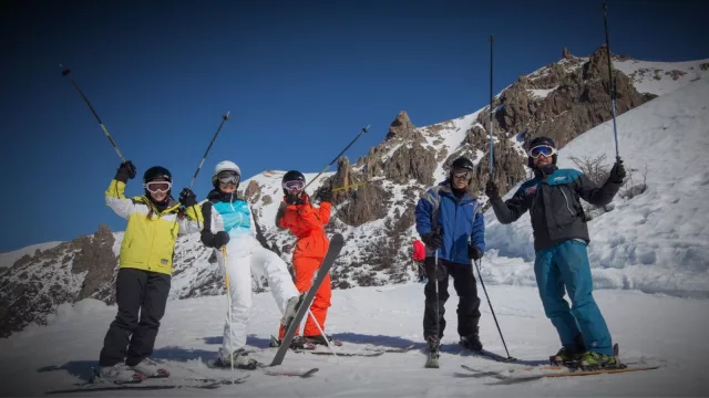 Viaje de egresados: una decisión oficial trae algo de alivio a los altos precios