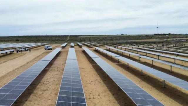 La Provincia de Neuquén contribuirá a la ampliación del parque solar de Cutral Co