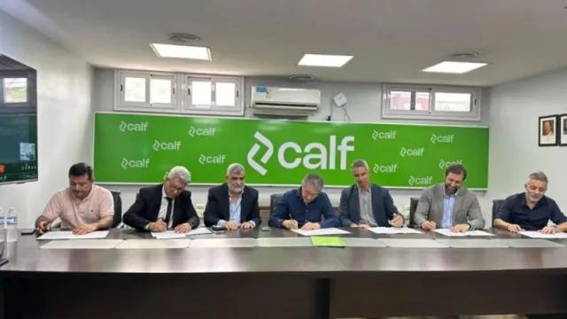 CALF inicia el tendido de red de fibra óptica en Neuquén (un paso hacia la conectividad de última generación)